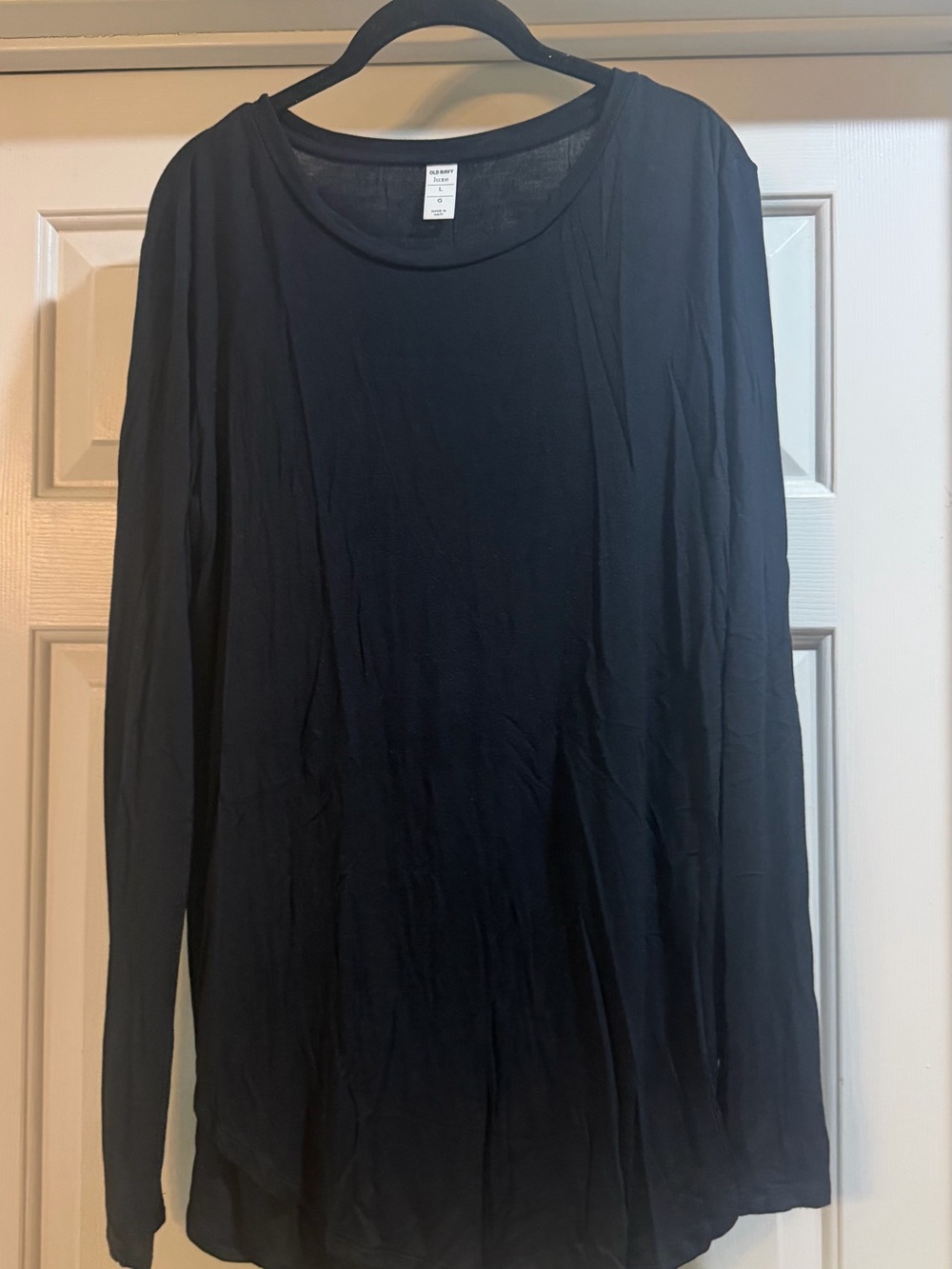 Old Navy Long Sleeve Black T-Shirt Size L P2P 19”